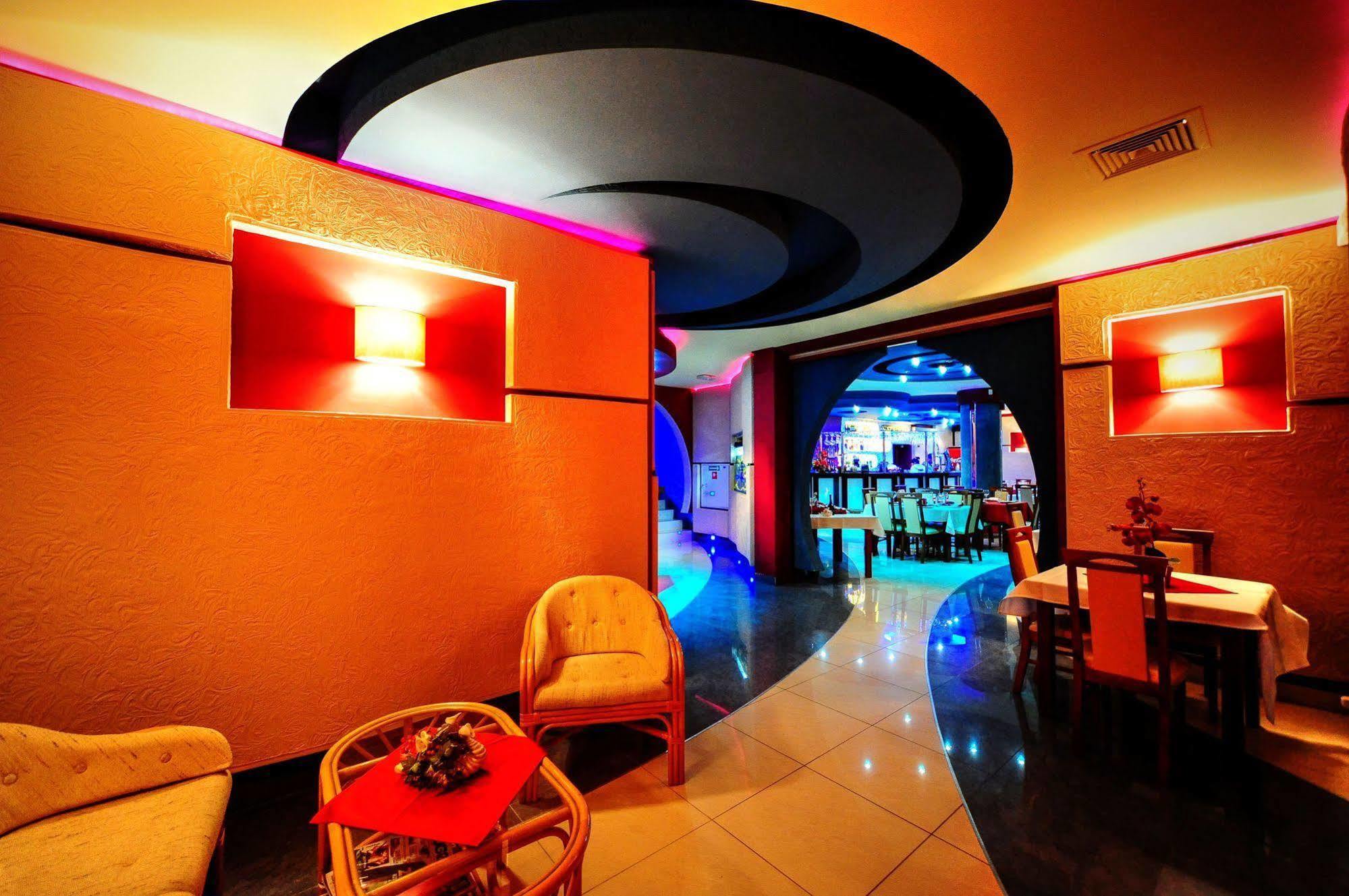Hotel Spinaker Leba Exterior photo
